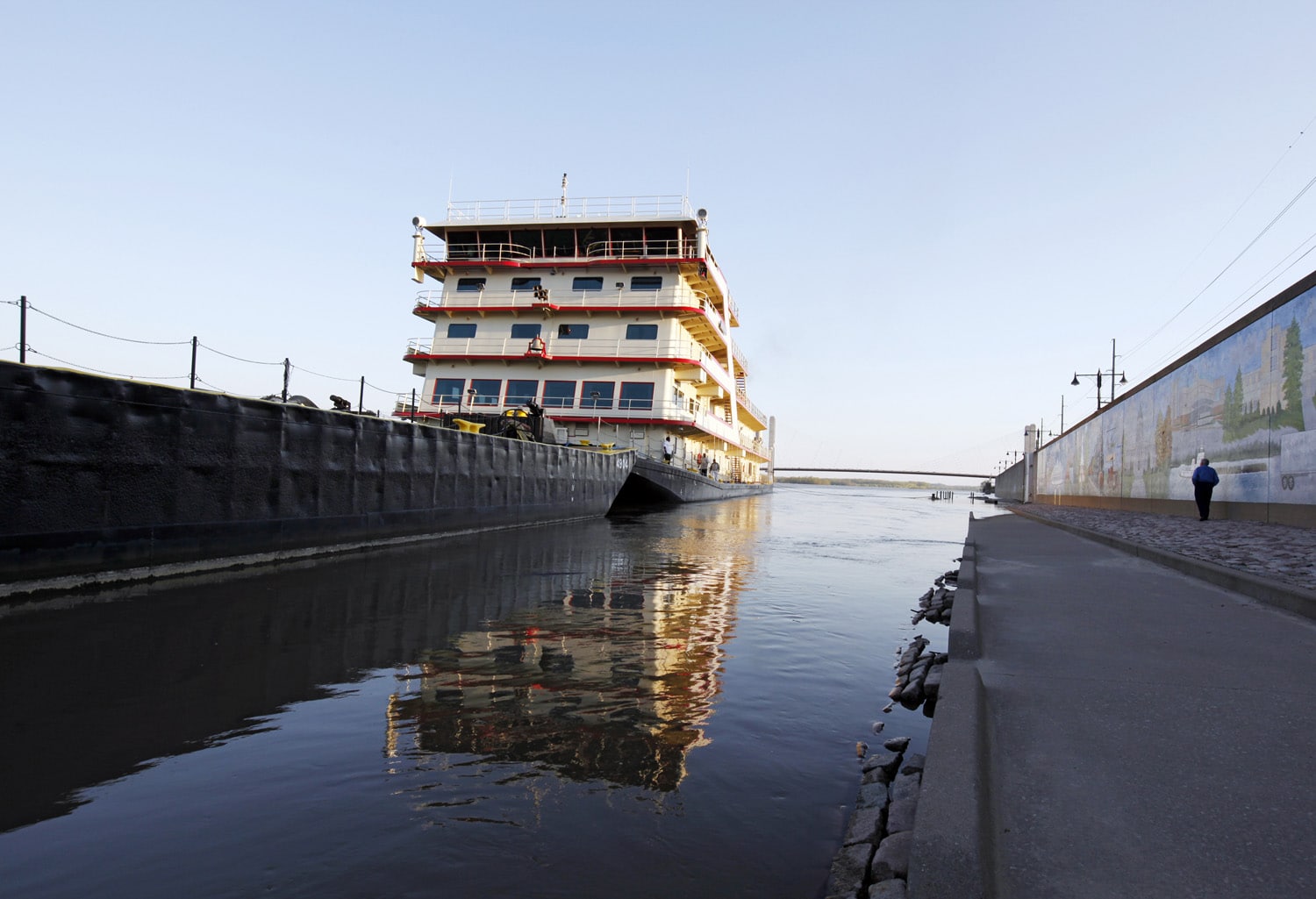 Barge on the Mississippi River, Cape Girardeau, Missouri